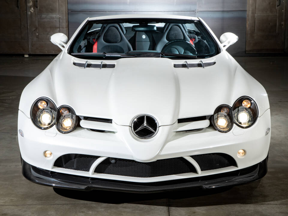 Image 3/34 of Mercedes-Benz SLR McLaren 722 S (2011)