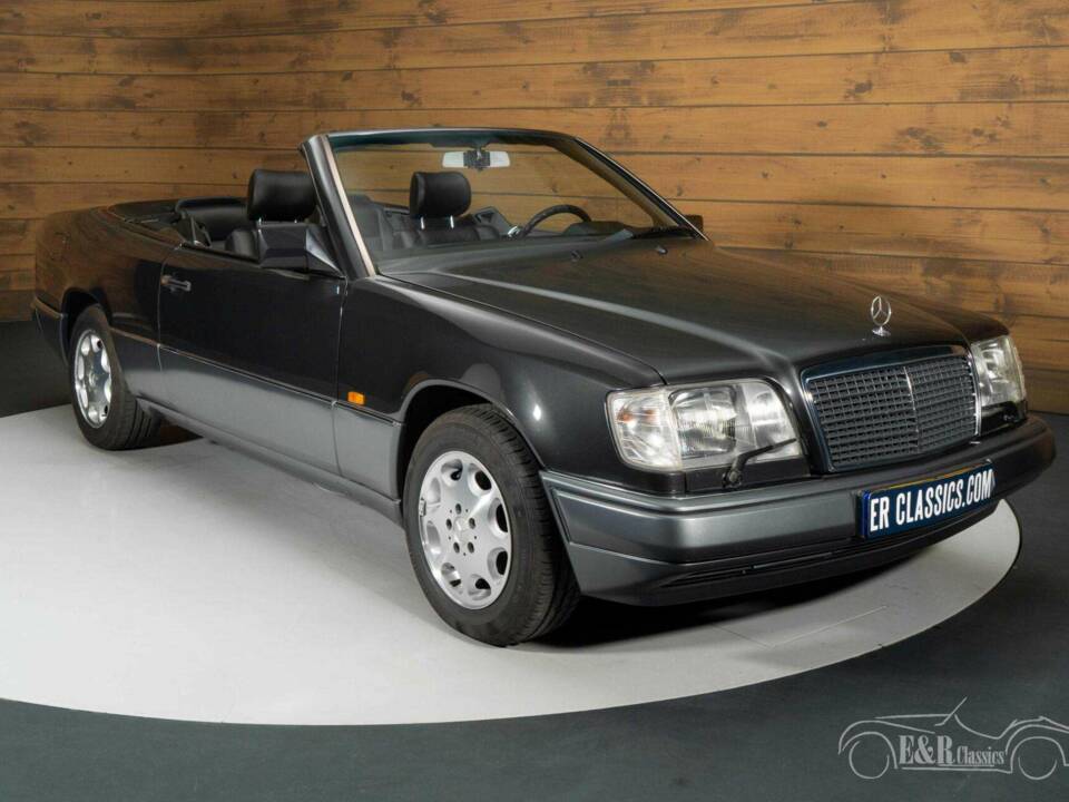 Bild 3/19 von Mercedes-Benz E 320 (1994)