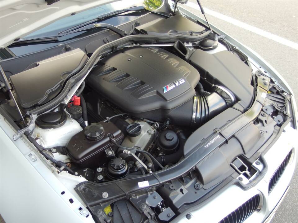 Image 75/98 de BMW M3 (2011)