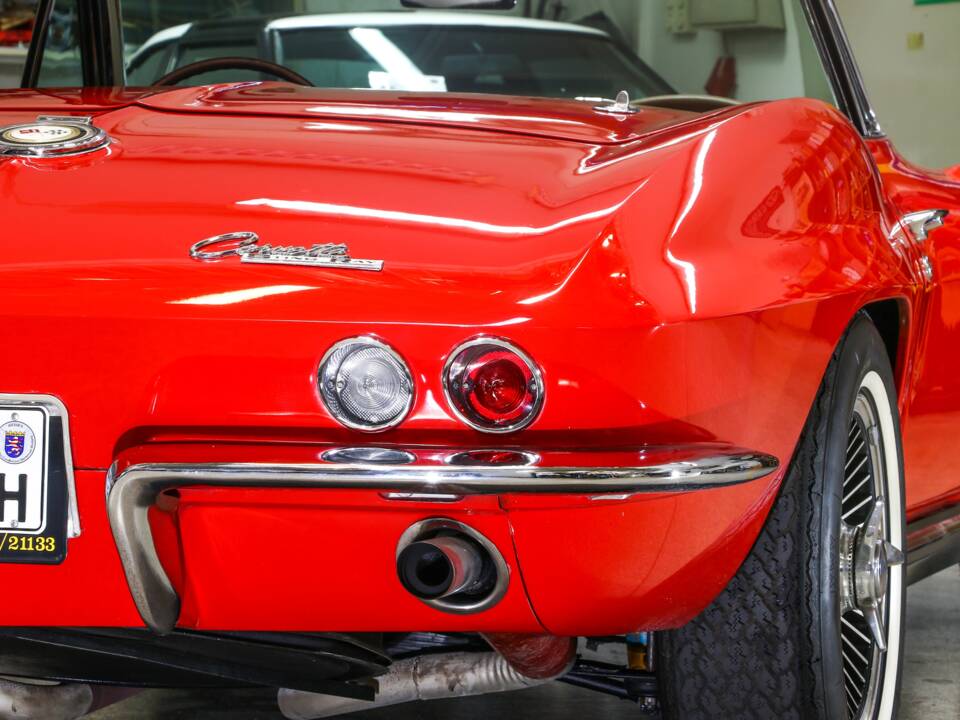Bild 11/23 von Chevrolet Corvette Sting Ray Convertible (1965)