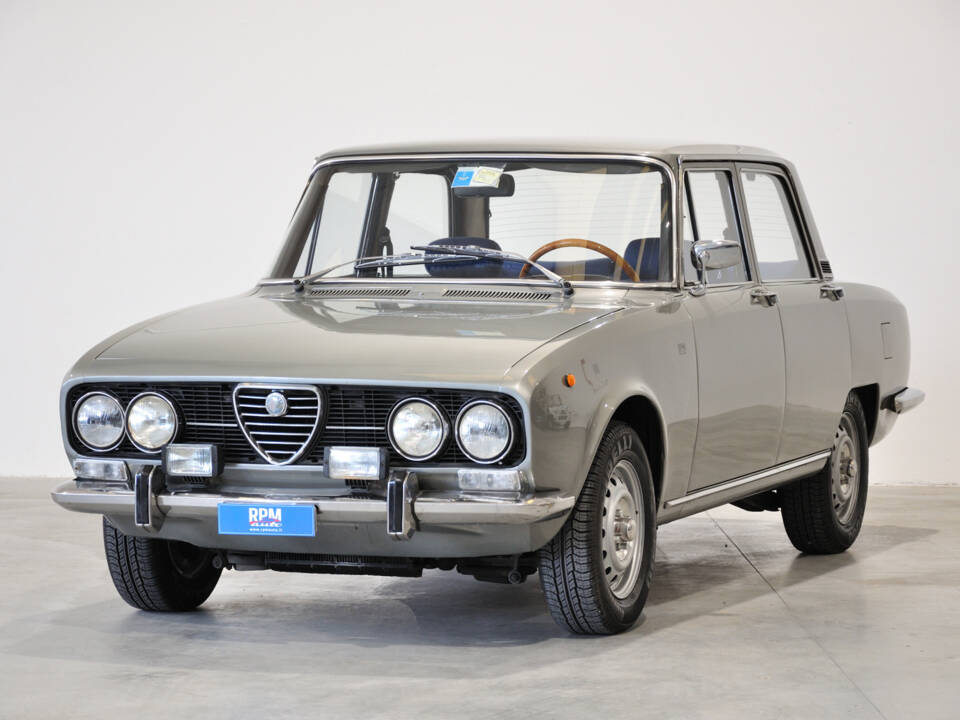 Bild 28/39 von Alfa Romeo 2000 Berlina (1973)