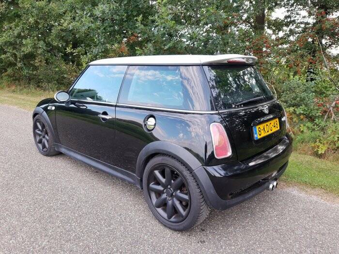 Imagen 4/7 de Mini Cooper S (2003)