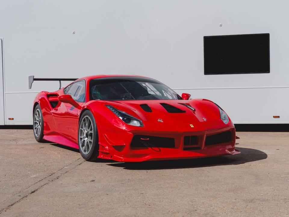 Bild 9/50 von Ferrari 488 Challenge (2017)