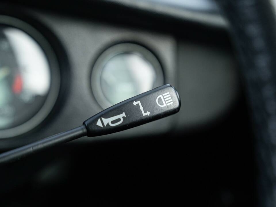 Image 50/50 of MG MGB GT (1978)