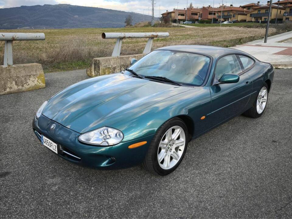Bild 1/8 von Jaguar XK8 4.0 (1997)