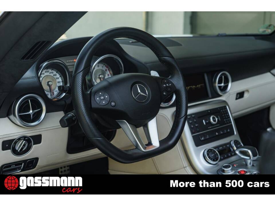 Image 8/15 de Mercedes-Benz SLS AMG Roadster (2012)