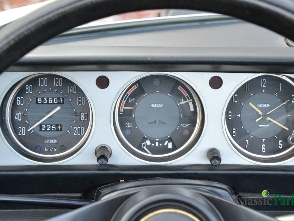 Bild 25/38 von Peugeot 504 Convertible (1970)