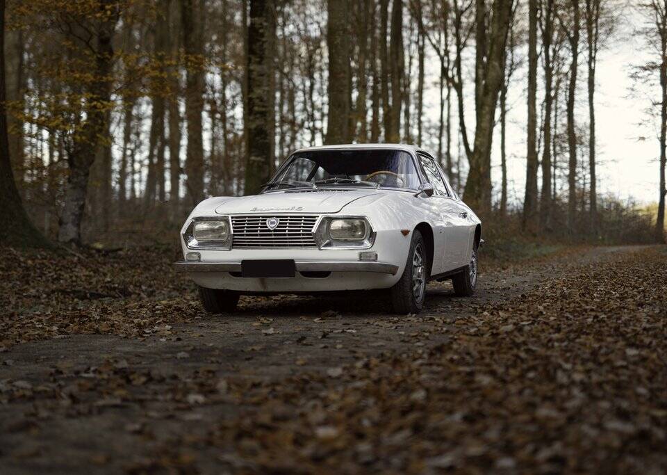 Image 3/8 de Lancia Fulvia Sport 1.3 S (Zagato) (1969)
