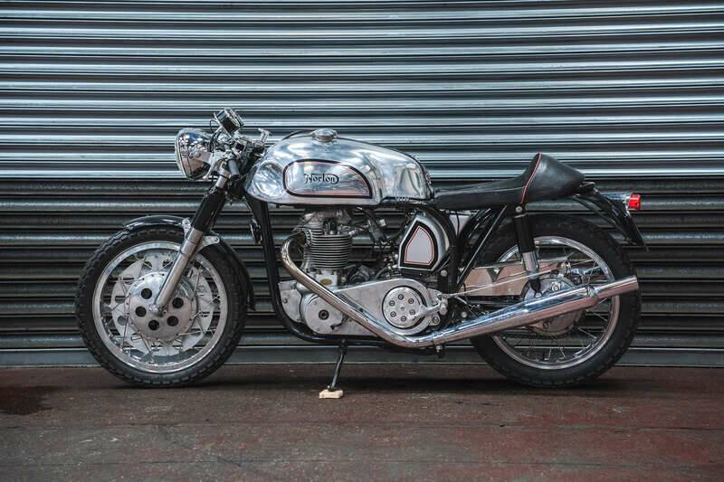 Immagine 2/38 di Norton Dominator Slimline TT (1961)