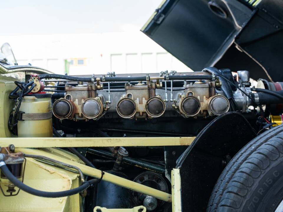 Image 71/78 de Jaguar E-Type (1969)