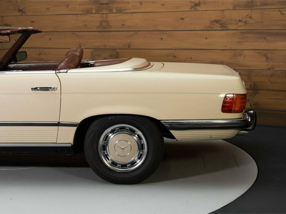Image 8/8 de Mercedes-Benz 350 SL (1972)