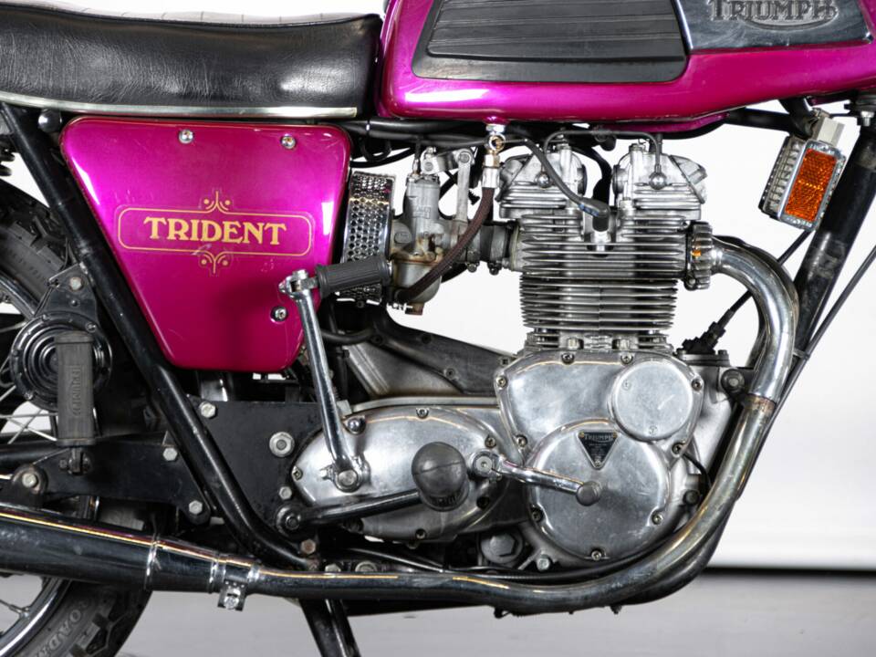 Image 30/50 de Triumph T 150 V Trident (1974)