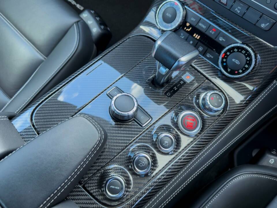 Bild 14/17 von Mercedes-Benz SLS AMG (2010)