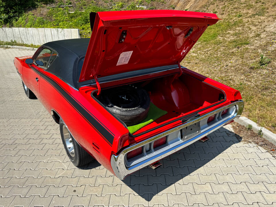 Image 32/81 of Dodge Charger Super Bee 440 (1971)