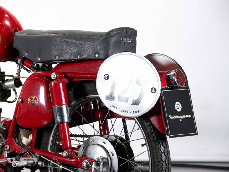 Bild 15/50 von Mondial 175 Turismo Veloce (1956)