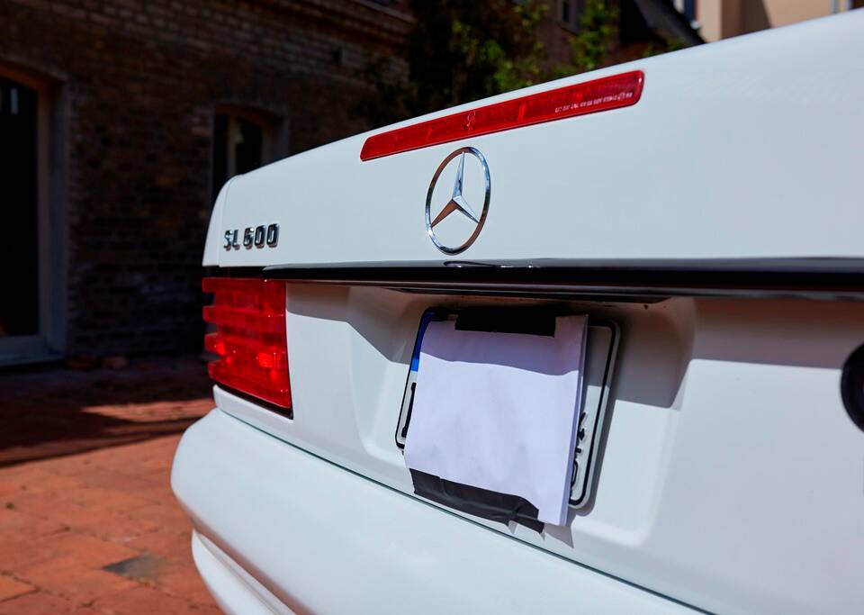 Image 36/171 of Mercedes-Benz SL 600 (1996)