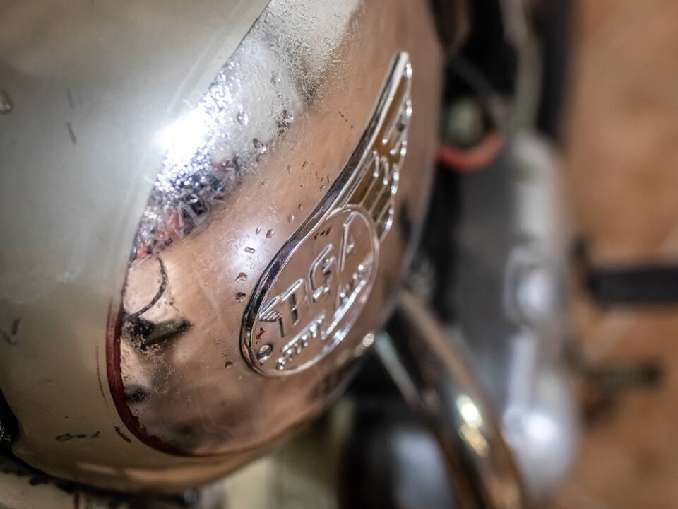 Bild 8/19 von BSA A 10 Golden Flash (1953)