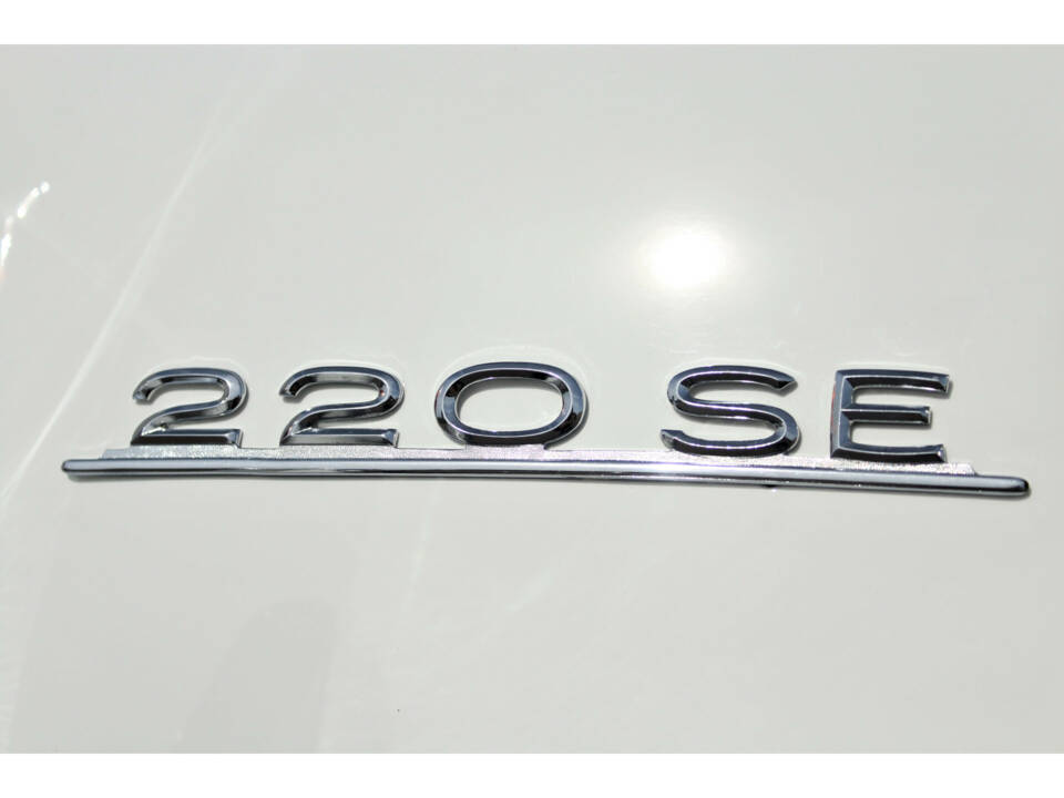 Image 35/35 of Mercedes-Benz 220 SE Cabriolet (1959)