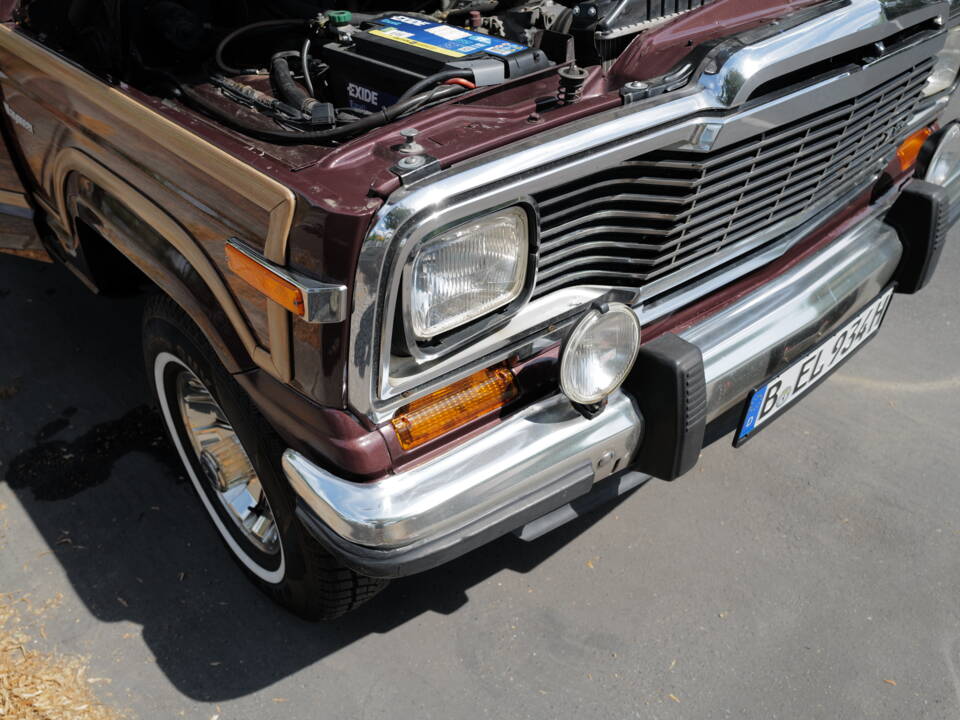 Image 62/96 of Jeep Wagoneer Limited (1982)