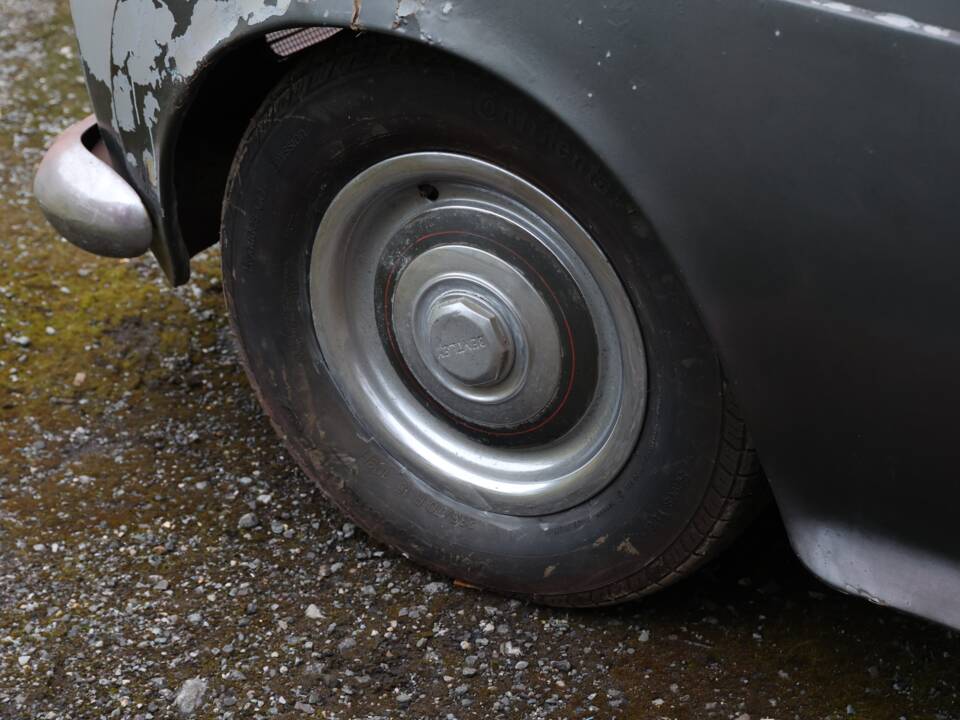 Image 33/50 of Bentley S 1 (1956)