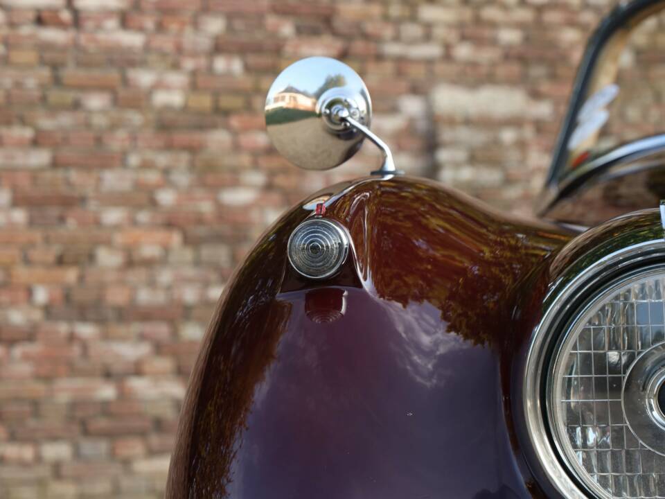 Immagine 32/50 di Jaguar XK 150 SE DHC (1958)