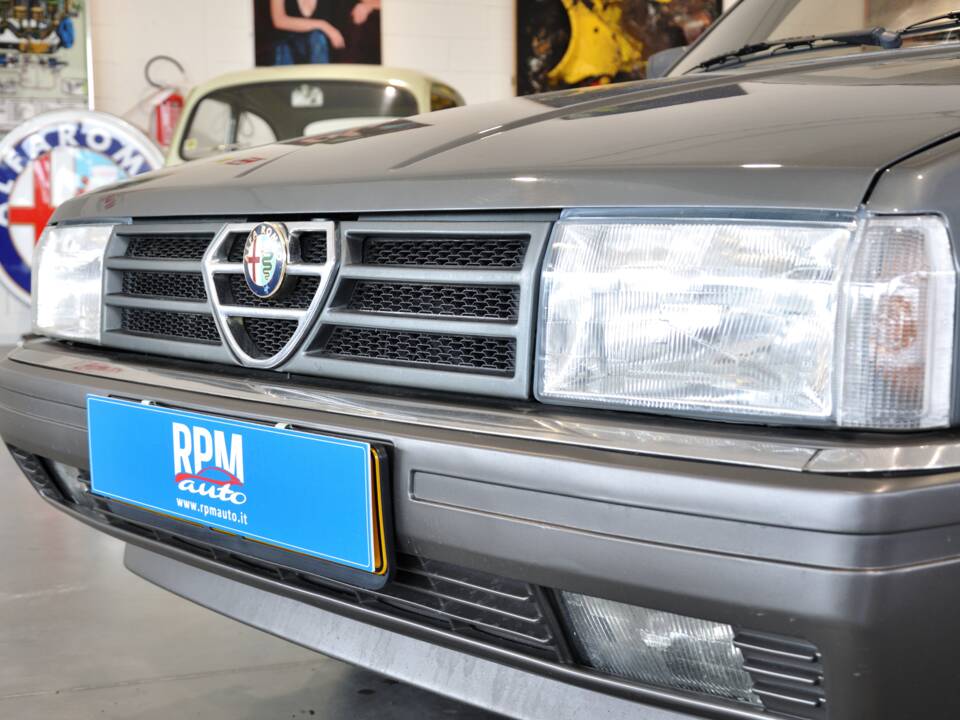 Bild 5/21 von Alfa Romeo 90 2.5 Quadrifoglio Oro (1985)