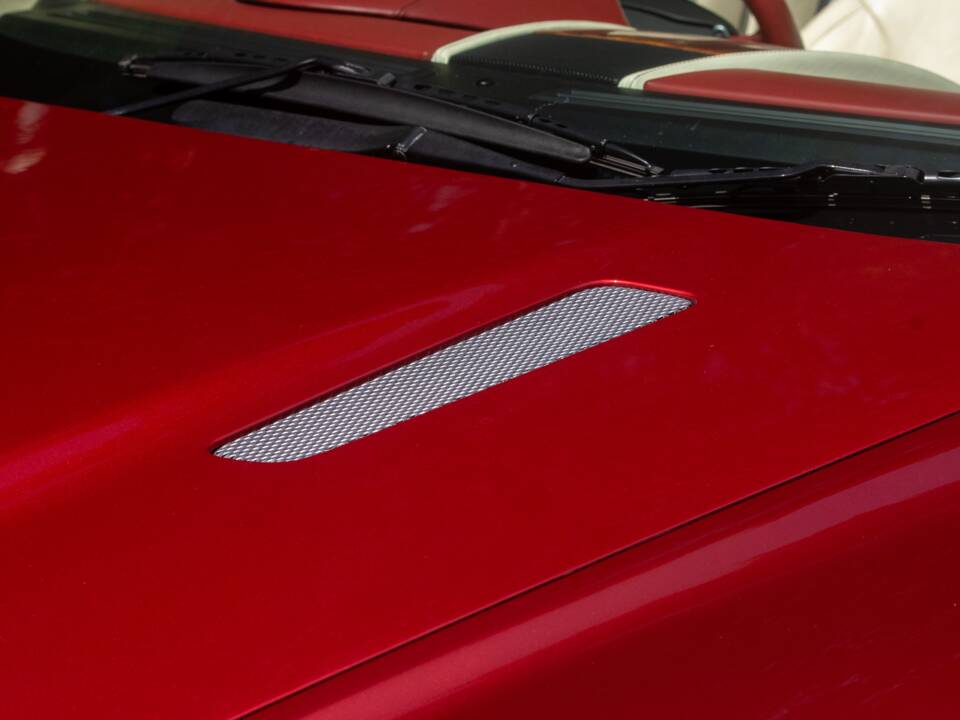 Image 39/50 of Aston Martin DB 9 Volante (2006)