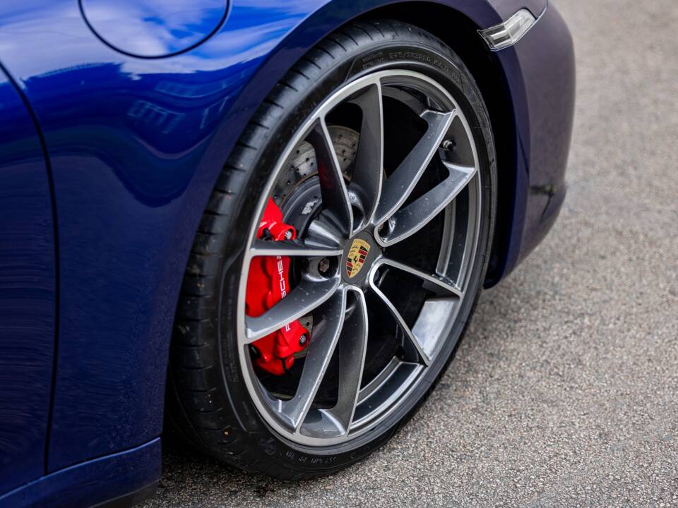 Bild 30/50 von Porsche 911 Carrera 4S (2019)