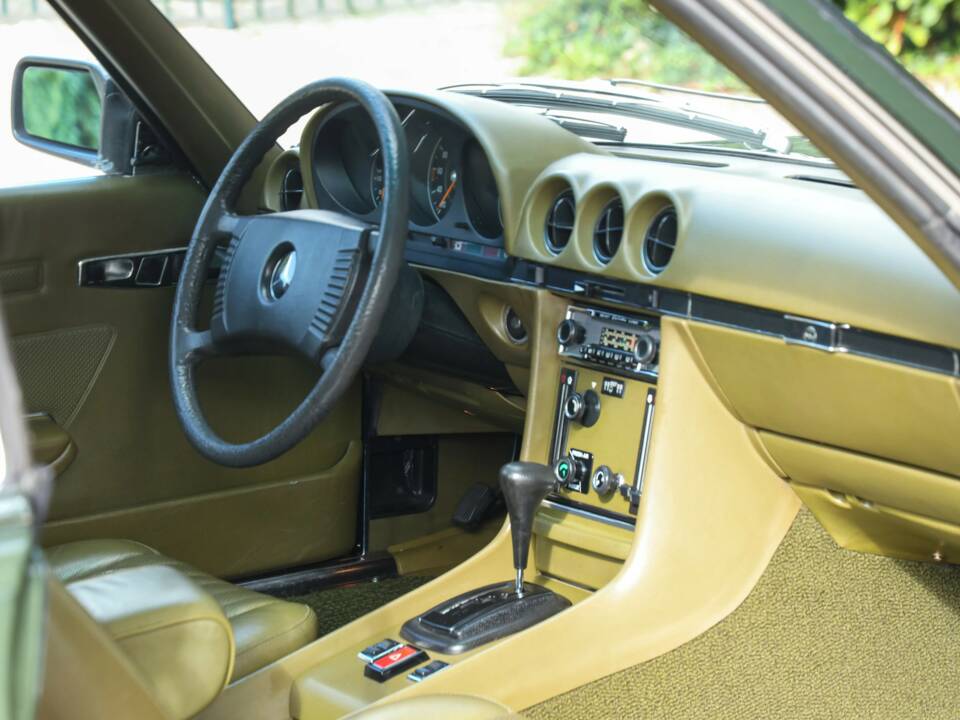 Image 26/50 de Mercedes-Benz 280 SLC (1976)