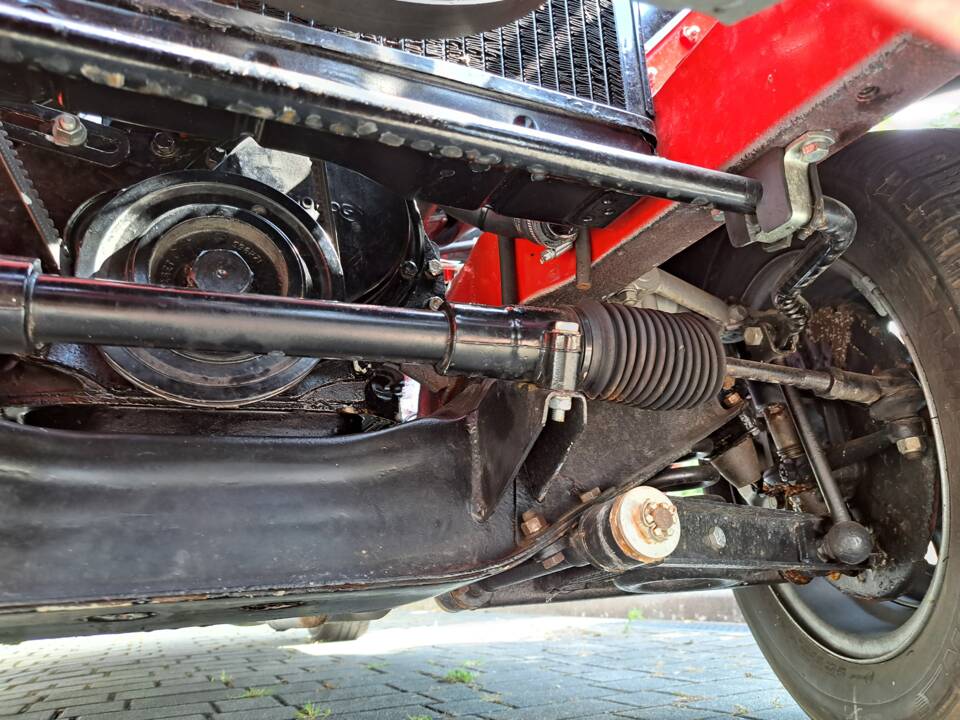 Suspension and underneath