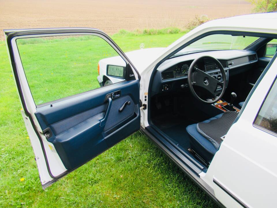Bild 6/25 von Mercedes-Benz 190 D 2.5 (1986)
