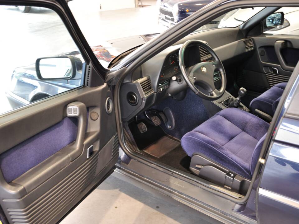 Image 14/26 of Alfa Romeo 164 2.0 Super V6 (1993)