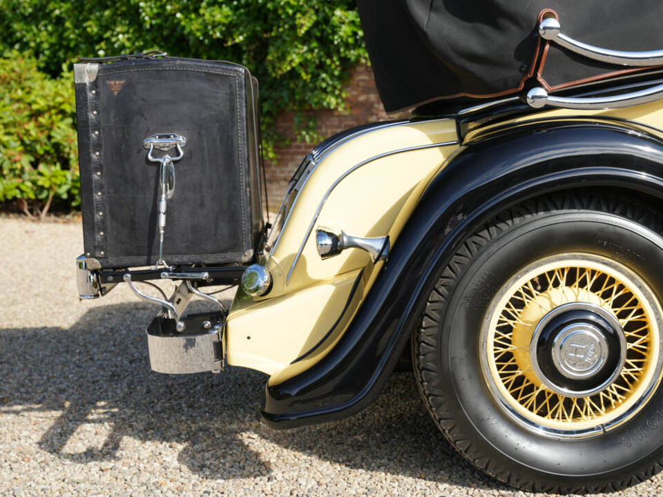 Image 37/50 of Horch 780 Sport-Cabriolet (1933)