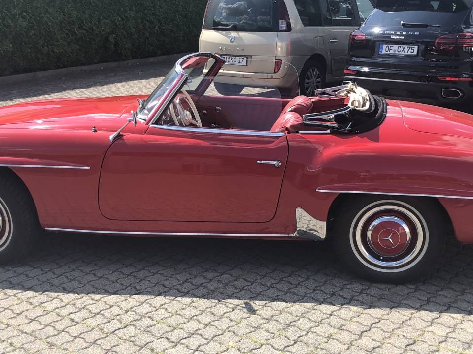 Image 35/45 of Mercedes-Benz 190 SL (1960)