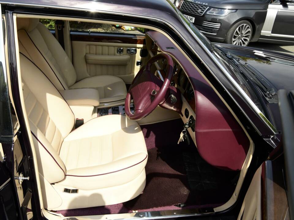 Image 40/50 of Bentley Turbo RT (1997)