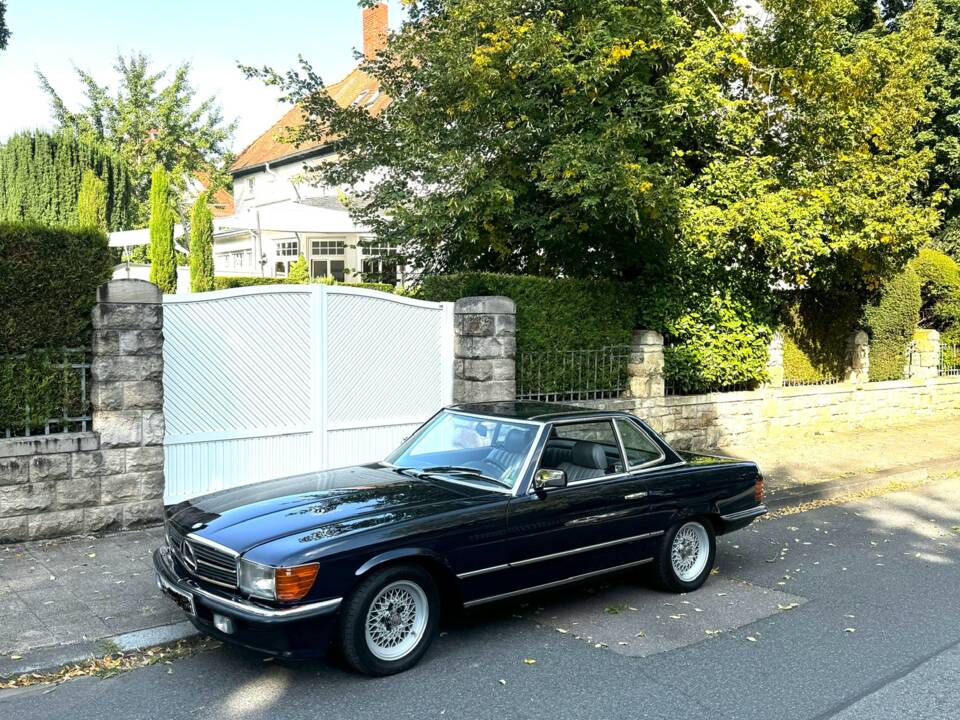 Image 17/21 of Mercedes-Benz 280 SL (1985)