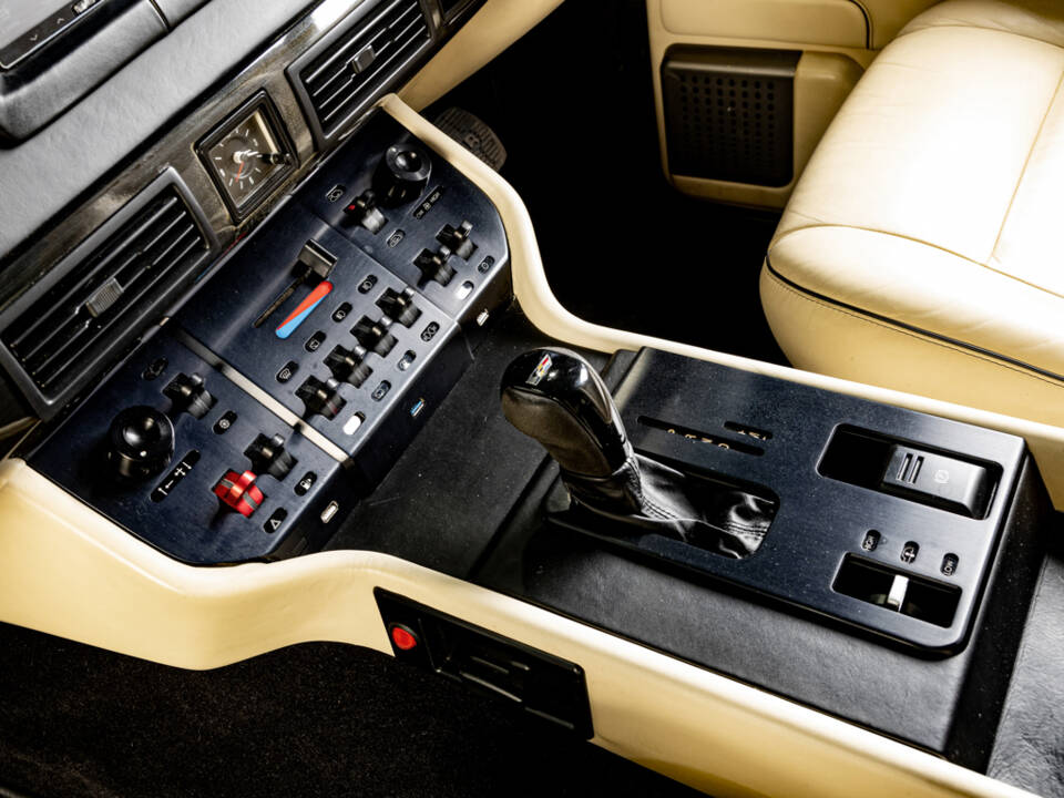 Immagine 13/45 di Land Rover Range Rover Classic 3.5 (2017)