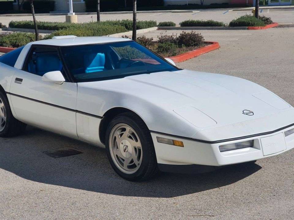 Image 3/20 of Chevrolet Corvette (1989)