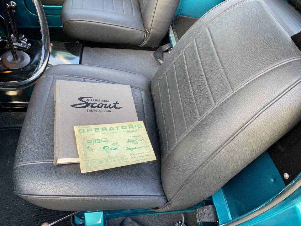 Image 13/27 of International Harvester Scout 800 (1967)