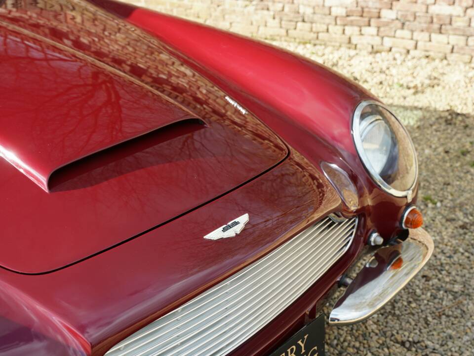 Bild 37/50 von Aston Martin DB 6 Vantage (1966)