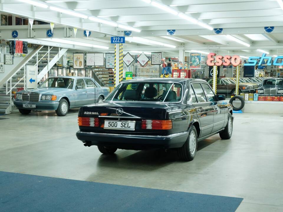 Bild 50/50 von Mercedes-Benz 500 SEL (1990)