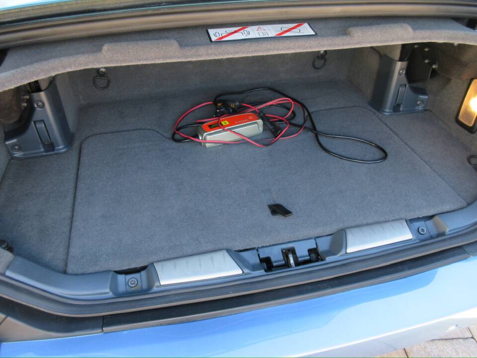 Image 18/35 de Ferrari California (2010)