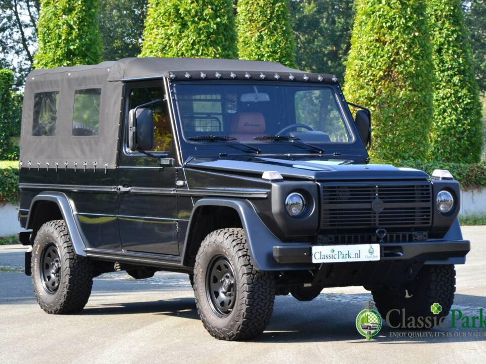 Immagine 15/49 di Mercedes-Benz 230 GE (lang) (1991)