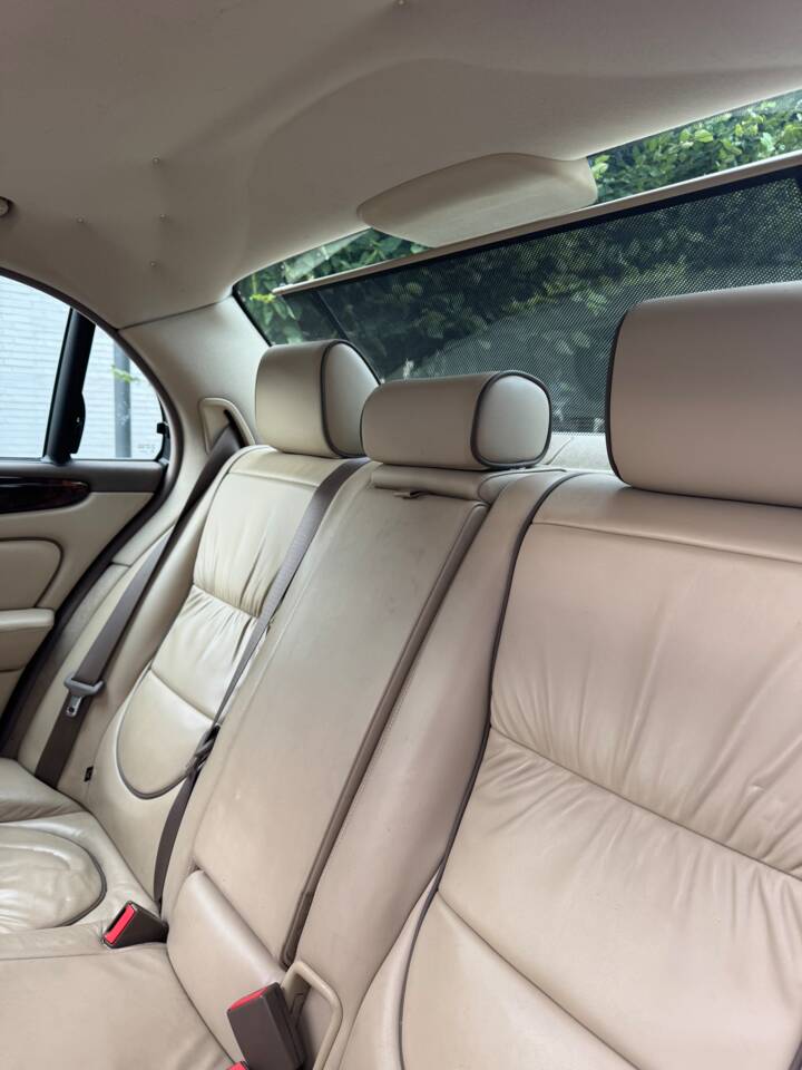 Image 9/22 of Jaguar XJR Super V8 (2005)