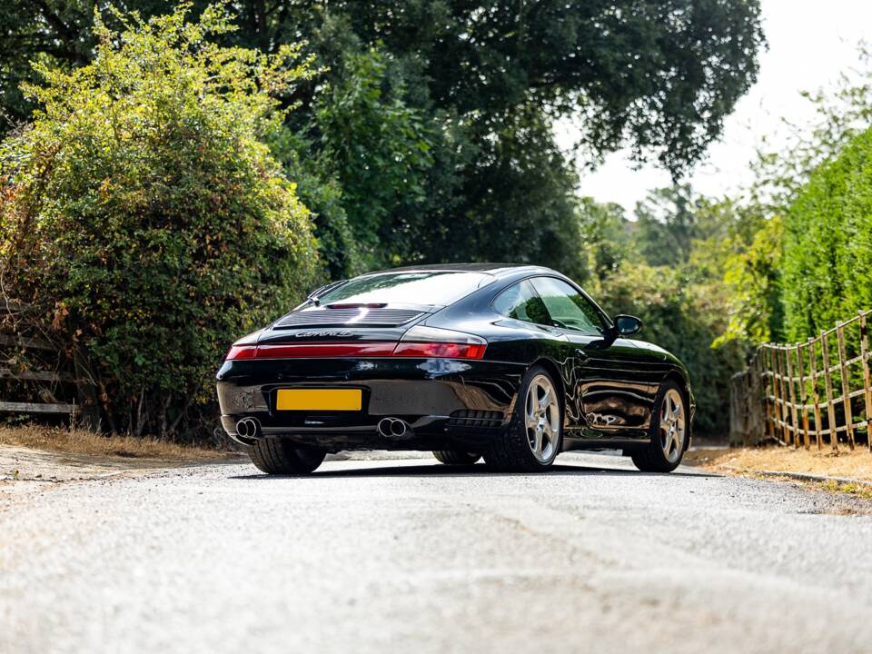 Image 49/50 of Porsche 911 Carrera 4S (2002)