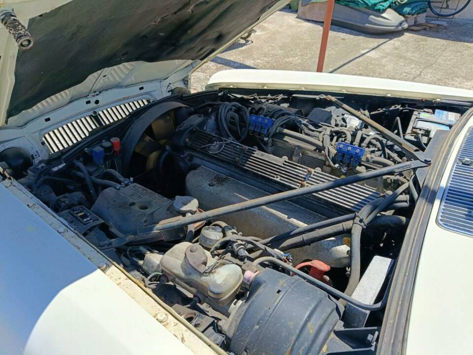 Image 10/50 of Jaguar XJ6 3.2 Sovereign (1983)
