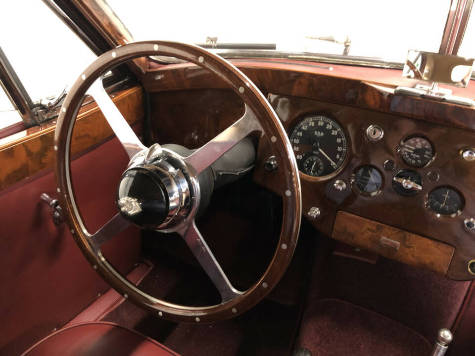 Immagine 17/24 di Jaguar XK 120 FHC (1952)