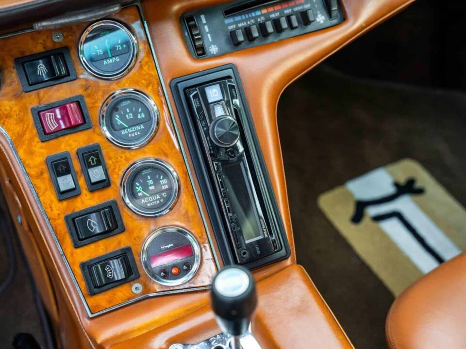 Image 30/61 of De Tomaso Pantera GT5 (1984)