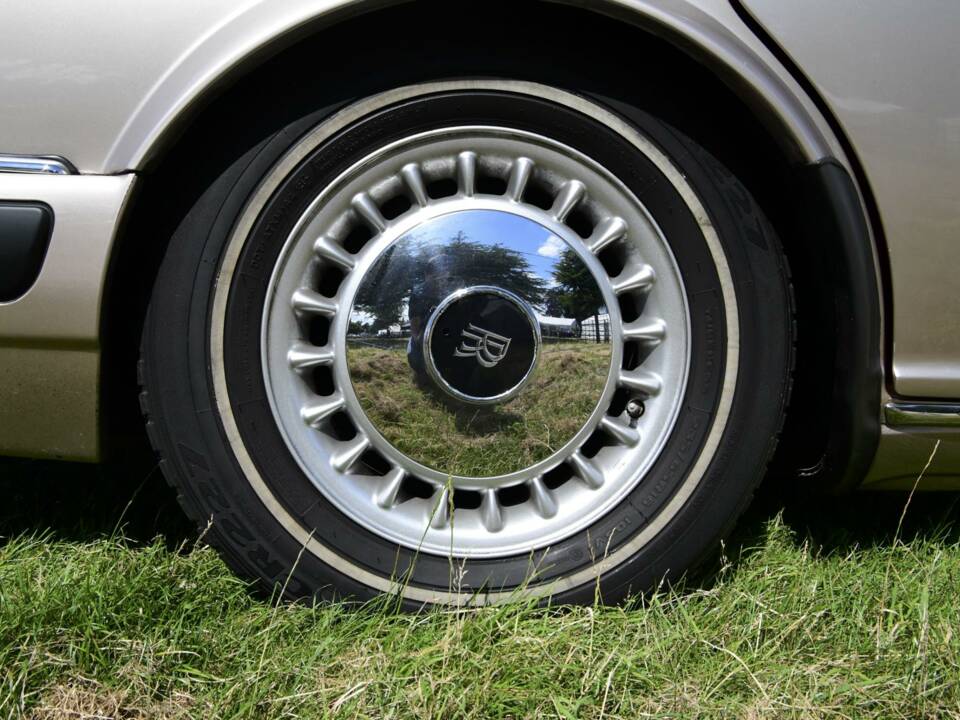 Image 42/50 of Rolls-Royce New Silver Dawn (1997)