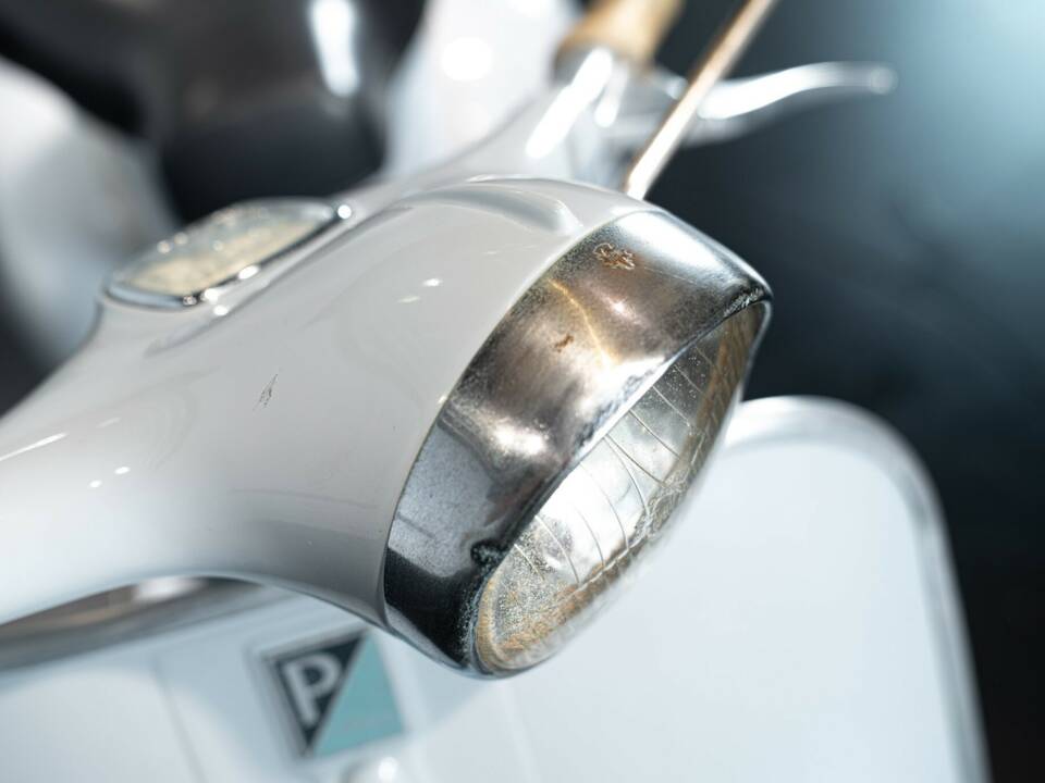 Image 13/30 of Piaggio Vespa 125 (1963)